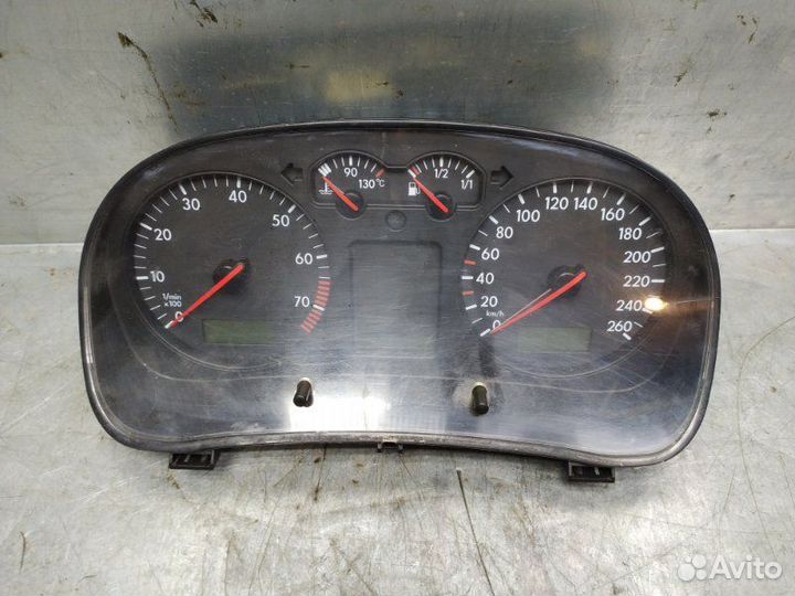 Панель приборов Volkswagen Bora 1997-2005 седан