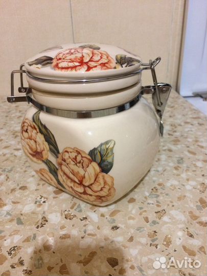 Банка для сыпучих продуктов керамическая