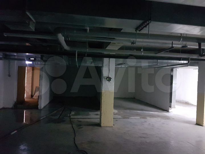 Машиноместо, 15 м²