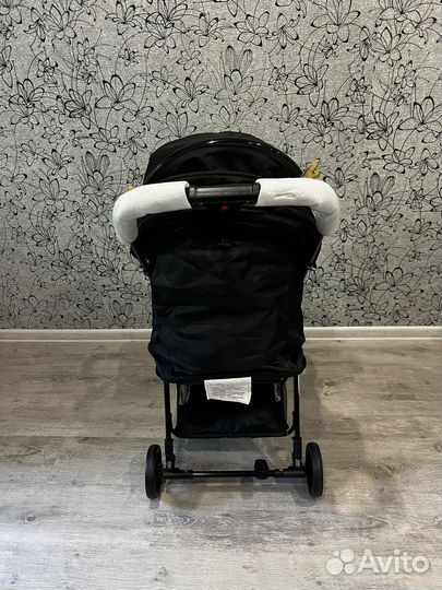Коляска прогулочная
