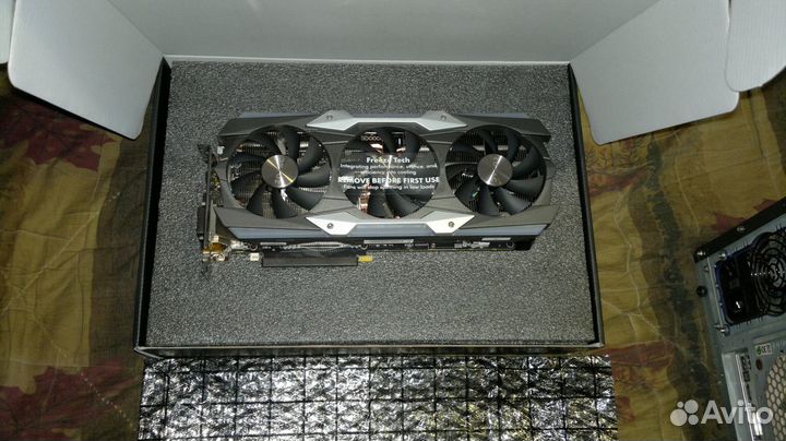 Видеокарта Zotac GTX 1080 Ti AMP Extreme Edition