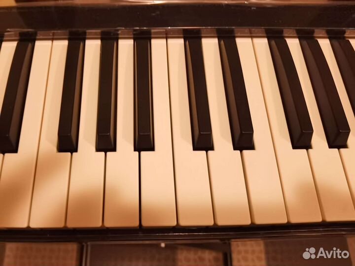 Цифровое пианино на 7 октав