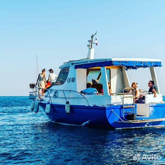 Комфортабельный катер