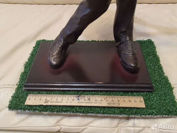 Статуя-статуэтка Гольфист