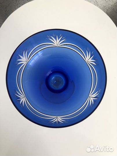 Ваза на ножке цветное стекло