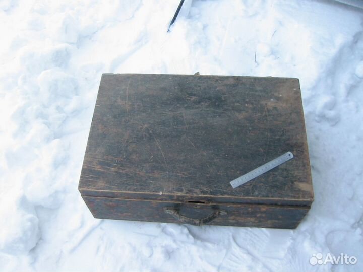 Чемодан фанерный старый