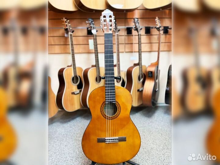 Гитара классическая Yamaha c40
