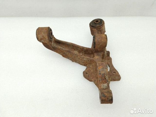 Кулак поворотный задний правый Toyota Camry XV30