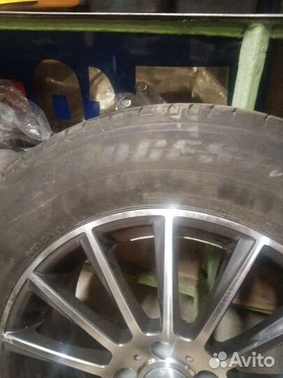 Bridgestone Dueler H/P Sport 235/65 R17