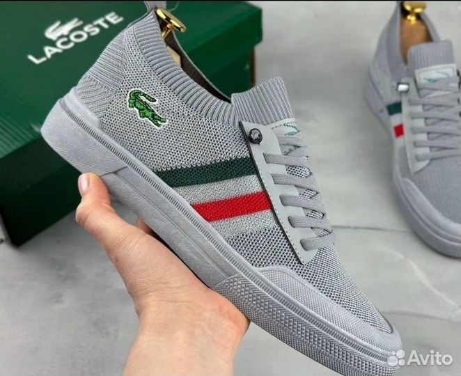 Кеды и кроссовки мужские Lacoste