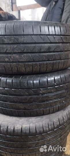 Kumho Ecsta HS52 21.5/50 R17