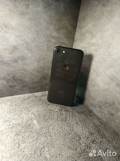 iPhone 8, 64 ГБ