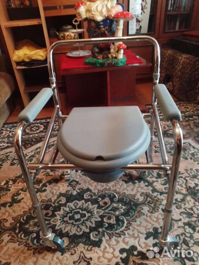 Кресло туалет для инвалидов складной