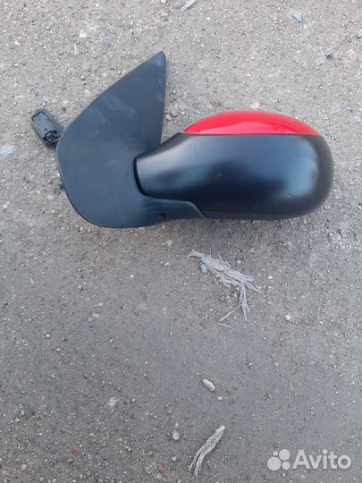 Зеркола на peugeot 206