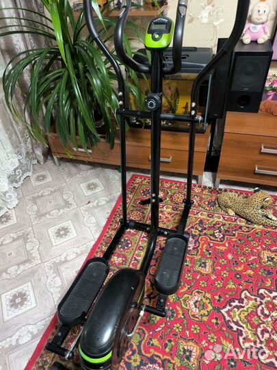 Продам эллиптический тренажёр