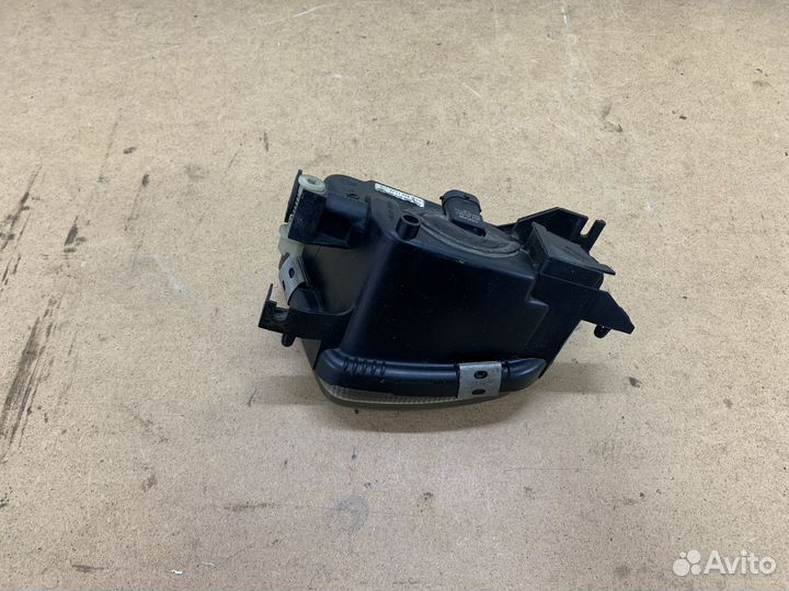 Фара противотуманная левая Mersedes-Benz W211