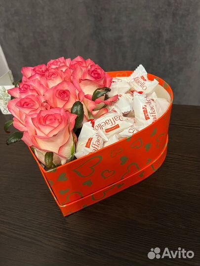Цветы в коробке/съедобные букеты