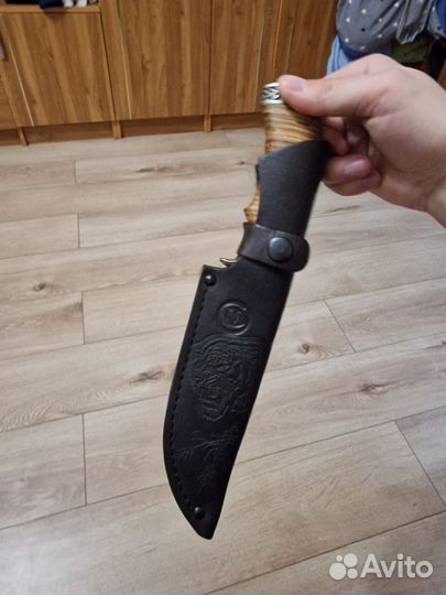 Нож из дамасской стали(ручная работа)