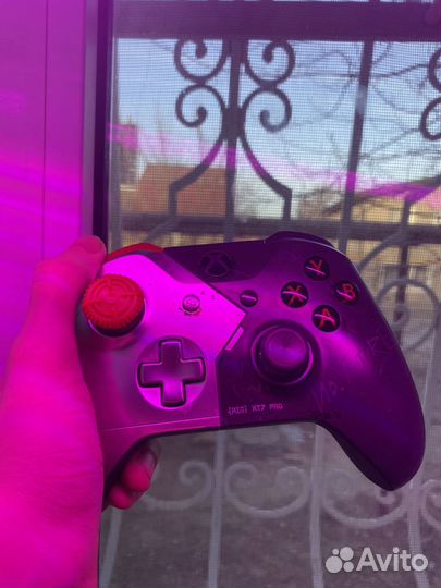 Xbox one X Cyberpunk 2077 limited edition