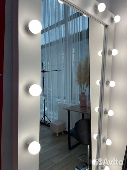 Гримерное зеркало
