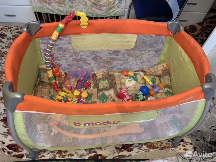 Продам Манеж