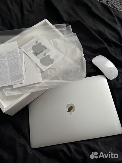 Macbook pro 13 2020 m1