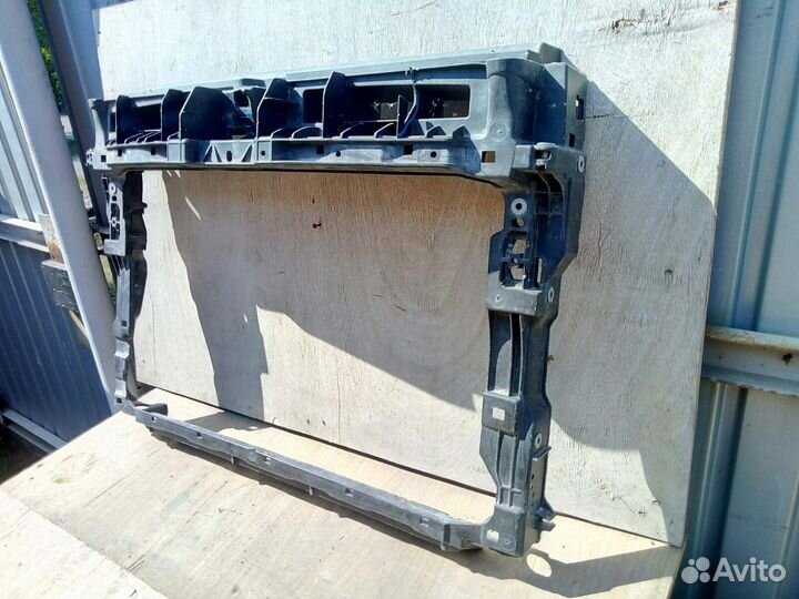 Volkswagen Tiguan с 2016г. - Телевизор Б/У