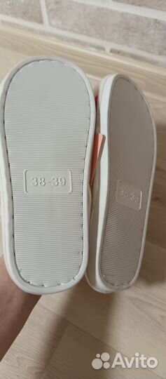 Женские домашние тапочки