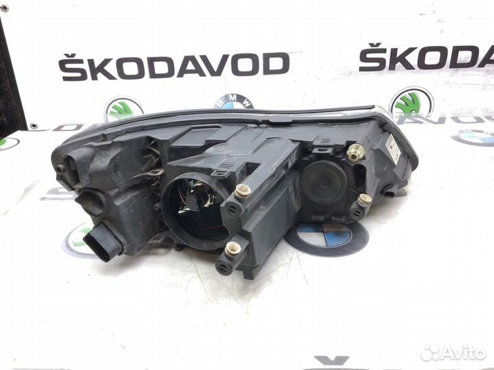 Фара левая Skoda Octavia