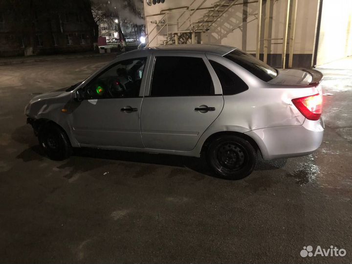 LADA Granta 1.6 МТ, 2012, битый, 216 000 км