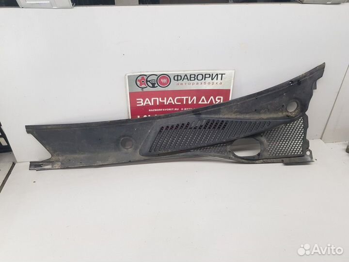 Решетка стеклоочистителя левая (Renault Symbol)