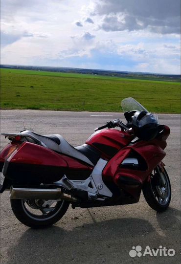 Мотоцикл Хонда pan European st 1300