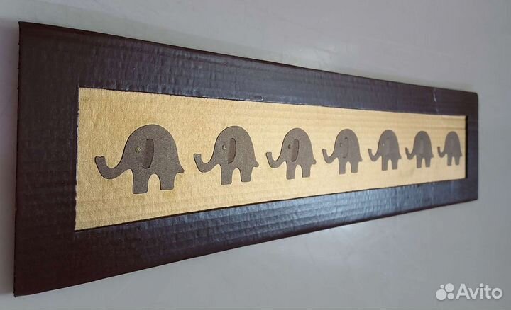 Пано картина 7 слонов счастья на золотом фоне