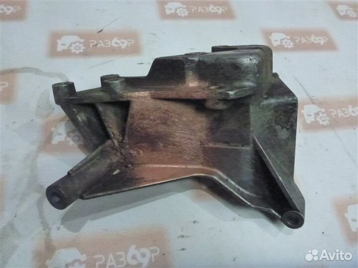 Кронштейн гидроусилителя Audi 100 4A2 AAR 1992