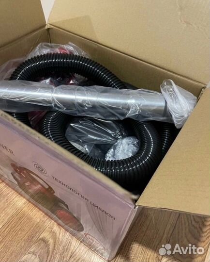 Пылесос 2800w новый