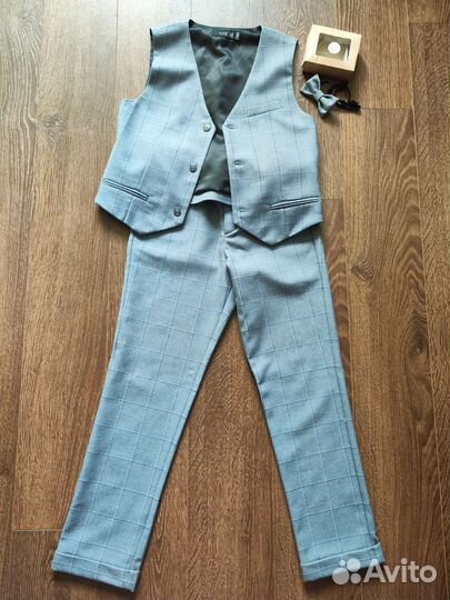 Костюм для мальчика новый 140