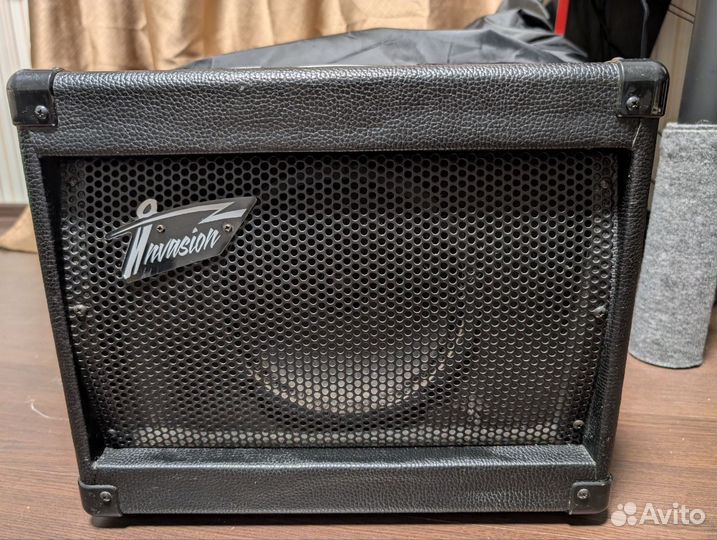 Гитарный комбоусилитель