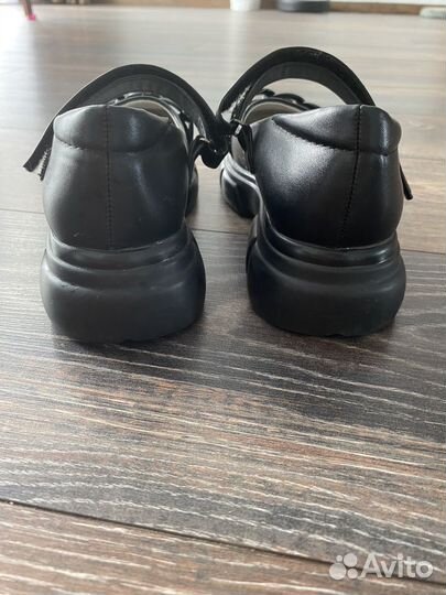 Туфли для девочки 35