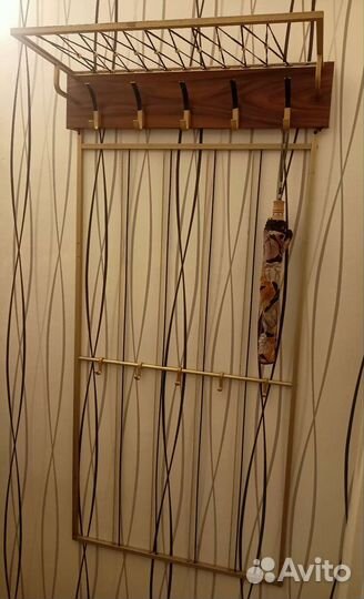 Вешалка настенная в прихожую