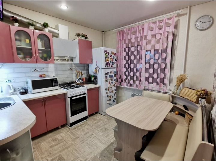 2-к. квартира, 48 м², 3/5 эт.