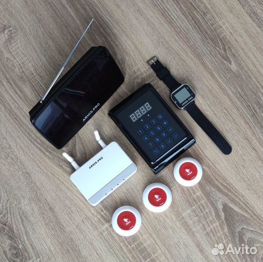 Кнопка вызова официанта с часами, табло, усилитель