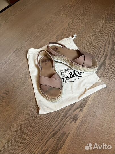 Босоножки женские