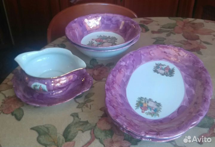 Обеденный фарфоровый сервиз на 9 персон