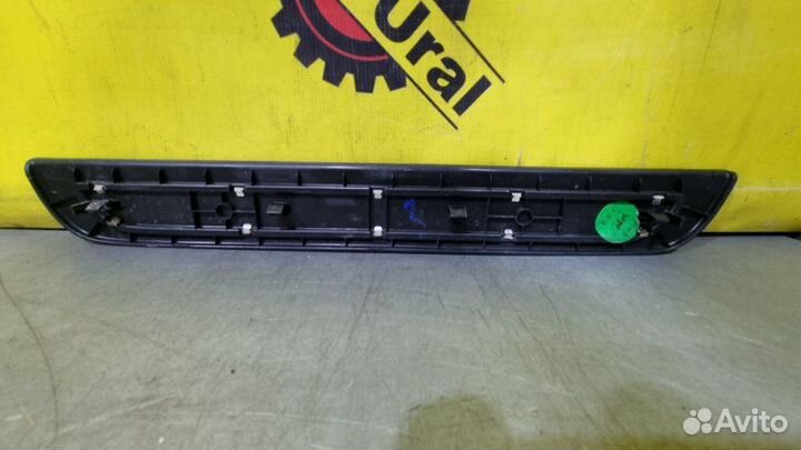 Накладка порога (внутренняя) передняя правая Geely