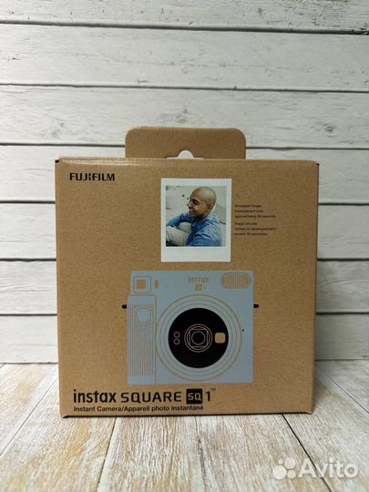 Фотоаппарат моментальной печати Instax square SQ1