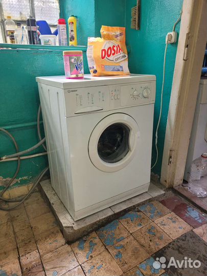 Стиральная машина 5кг indesit