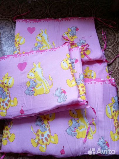 Бортик в кроватку