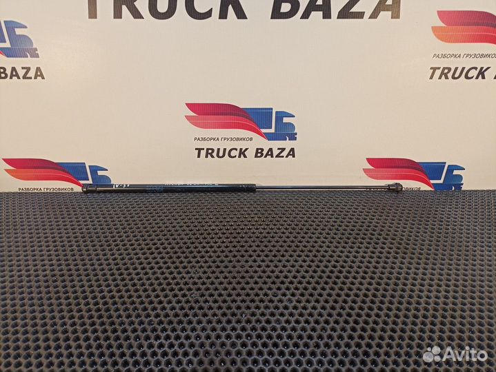 Амортизатор капота Iveco Stralis