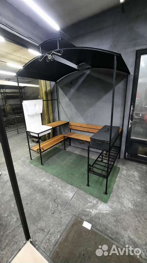 Мангал с лавочкой и умывальником