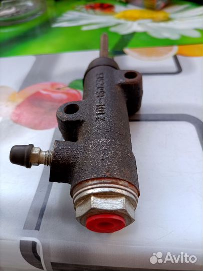 Цилиндр сцепления-рабочий. Ваз 2101-07. Нива 2121